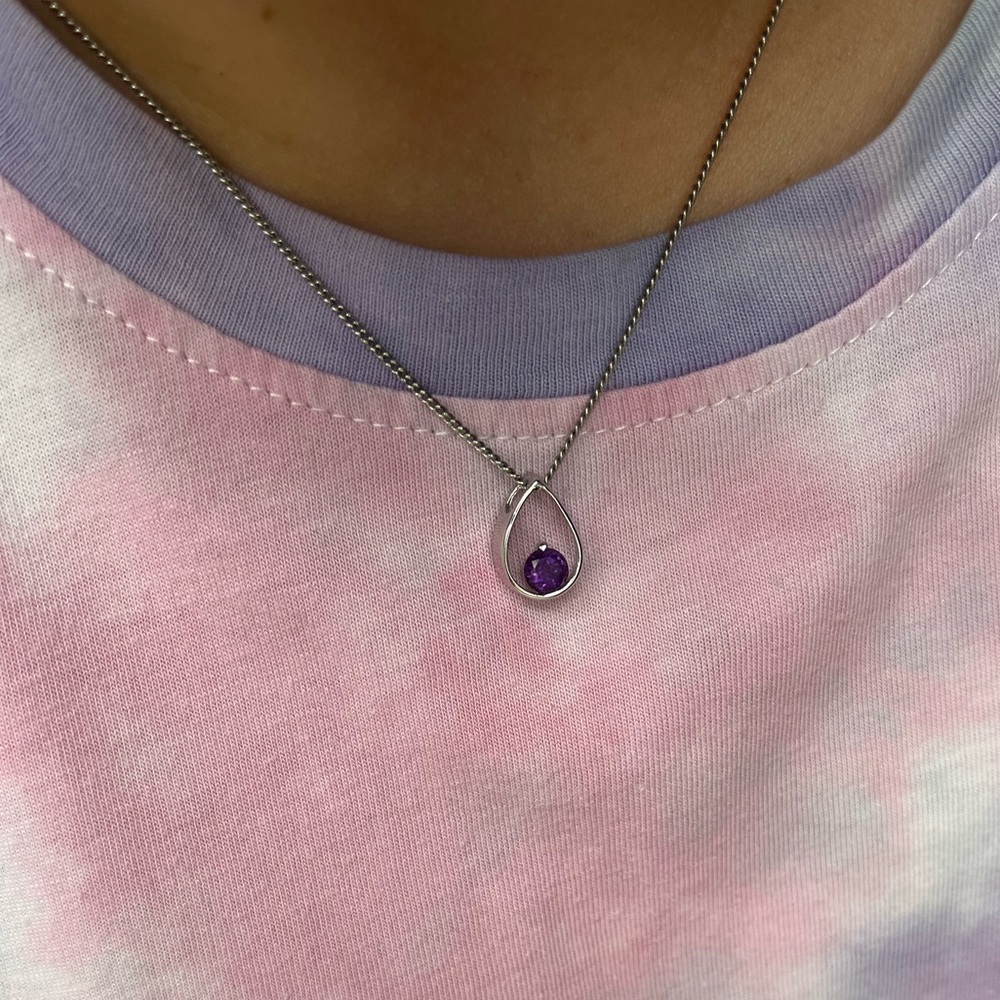 Teardrop Pendant Necklace with Amethyst Stone
